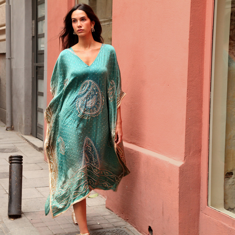 Kaftan de seda bordado Clear Water