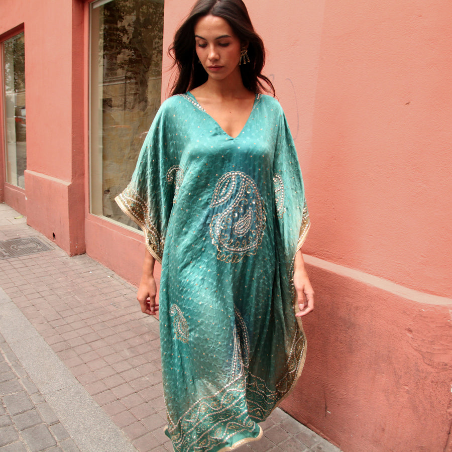 Kaftan de seda bordado Clear Water