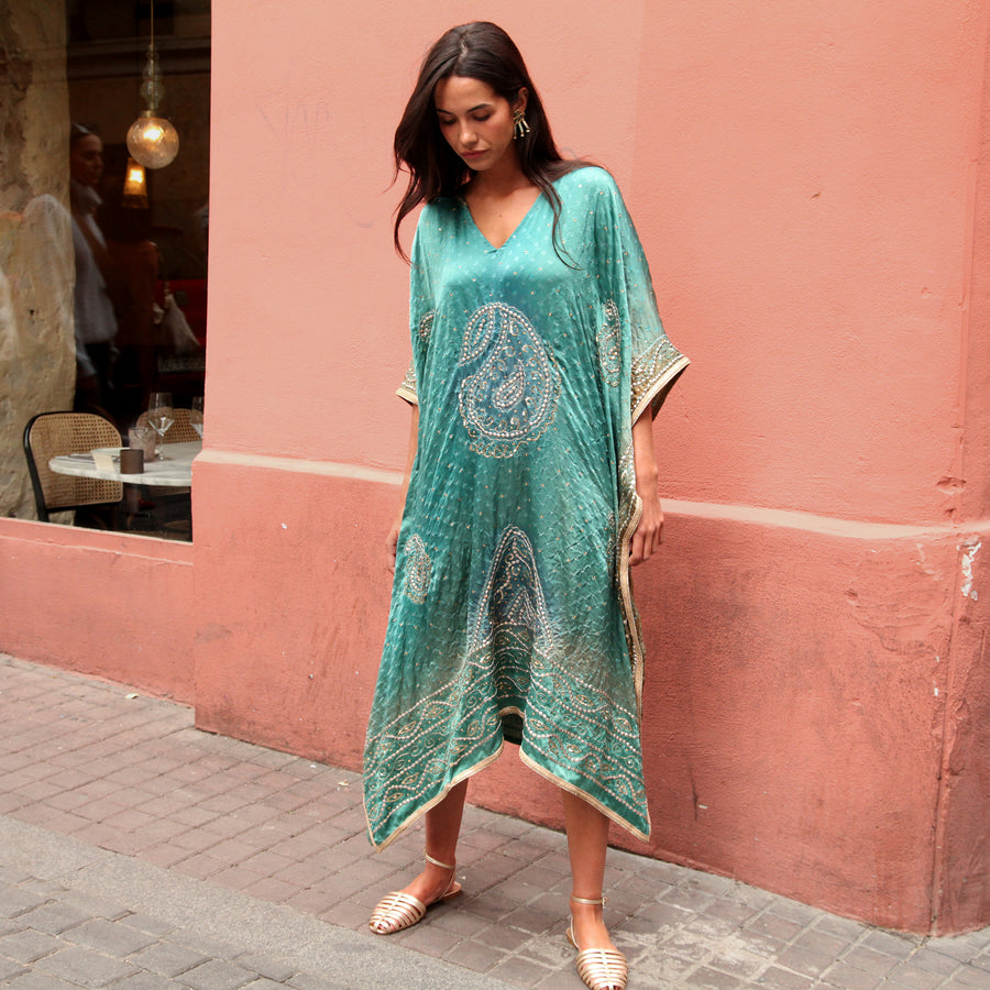 Kaftan de seda bordado Clear Water